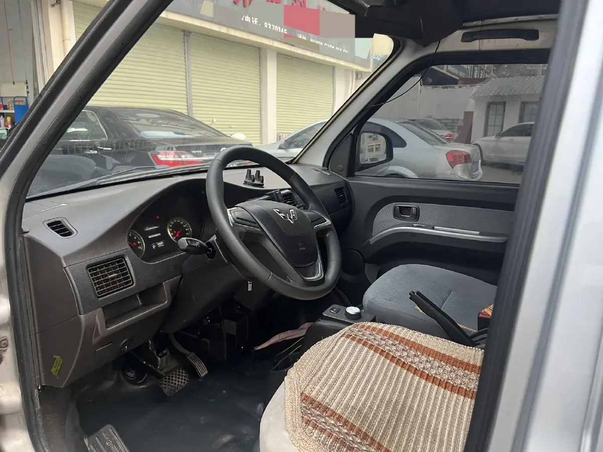 2022 WuLing RongGuang Mini Truck EV BEV 41.5KWH,autocango,china used car exporter,china ev exporter,chinese used car exporter,chinese used ev exporter