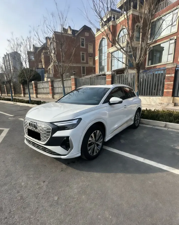 2024 Audi Q4 e-tron BEV 84.8KWH