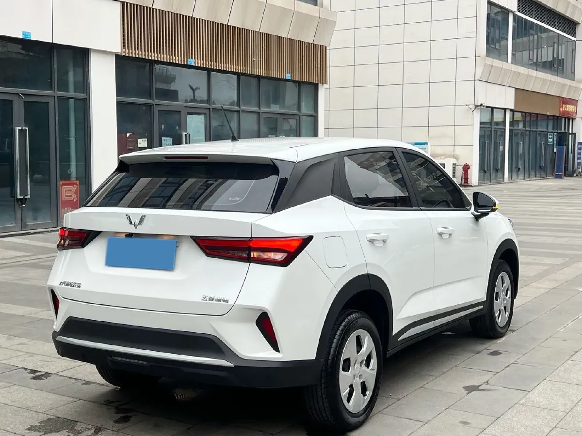 2022 WuLing XingChi 1.5L 99HP L4 6MT,autocango,china used car exporter,china ev exporter,chinese used car exporter,chinese used ev exporter