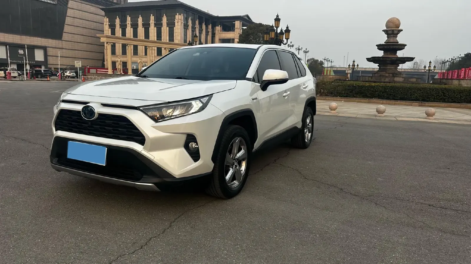 2021 Toyota RAV4 2.5L 178HP L4 E-CVT Hybrid