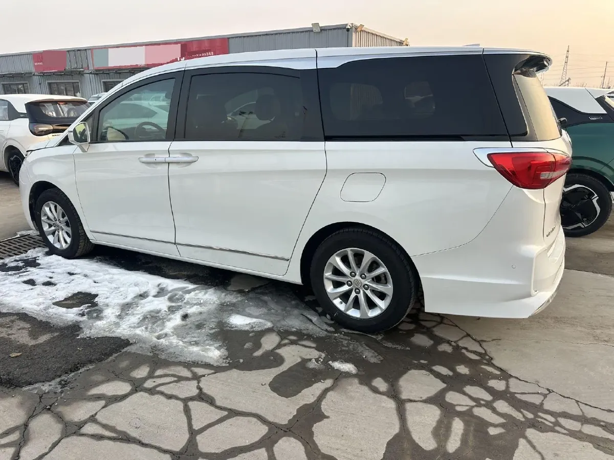 2018 Buick GL8 2.0T 260HP L4 6AT,autocango,china used car exporter,china ev exporter,chinese used car exporter,chinese used ev exporter