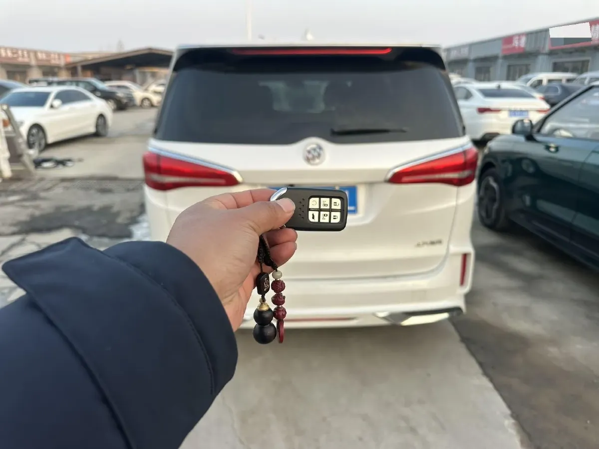 2018 Buick GL8 2.0T 260HP L4 6AT,autocango,china used car exporter,china ev exporter,chinese used car exporter,chinese used ev exporter