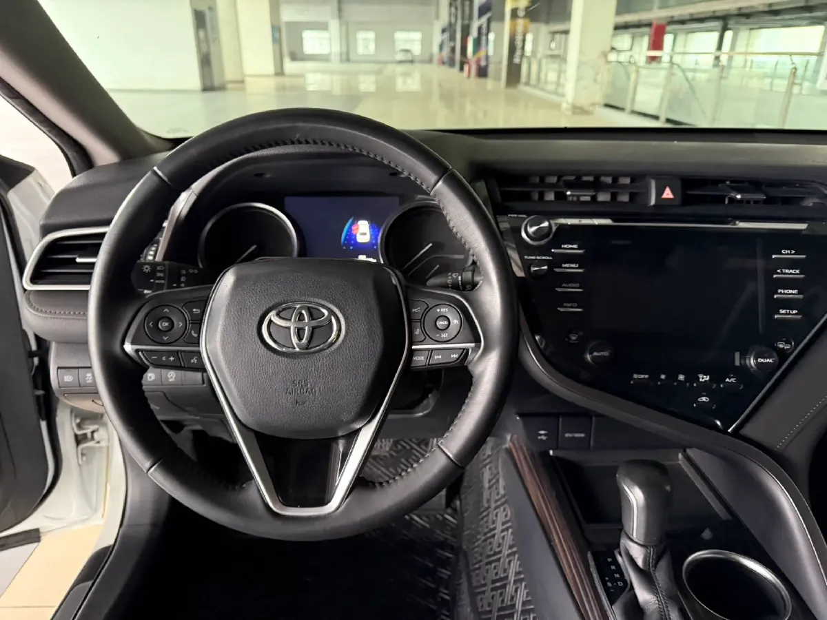 2018 Toyota Camry 2.5L 209HP L4 8AT,autocango,china used car exporter,china ev exporter,chinese used car exporter,chinese used ev exporter