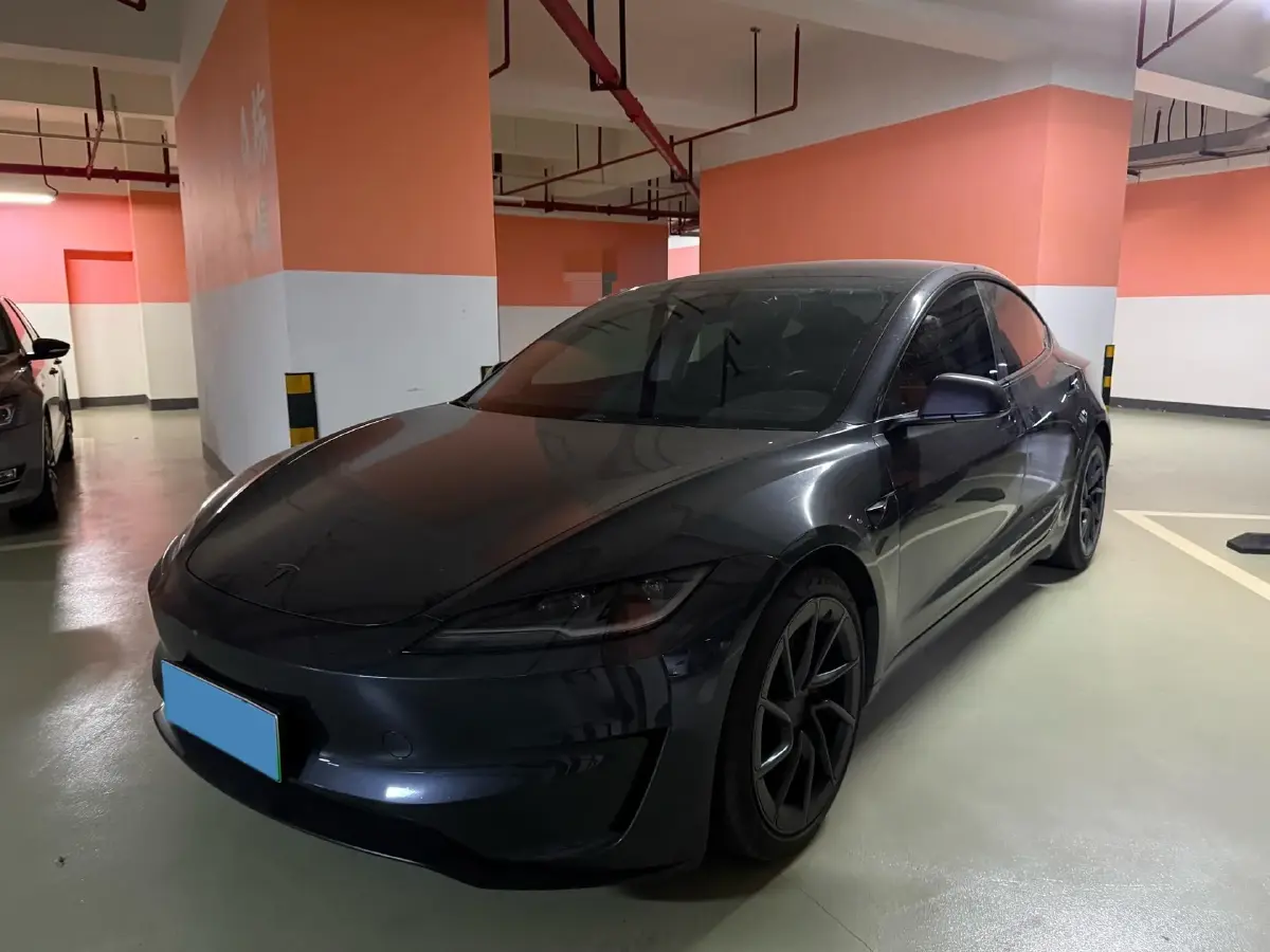 2024 Audi Q3 2.0T 220HP L4 7DCT