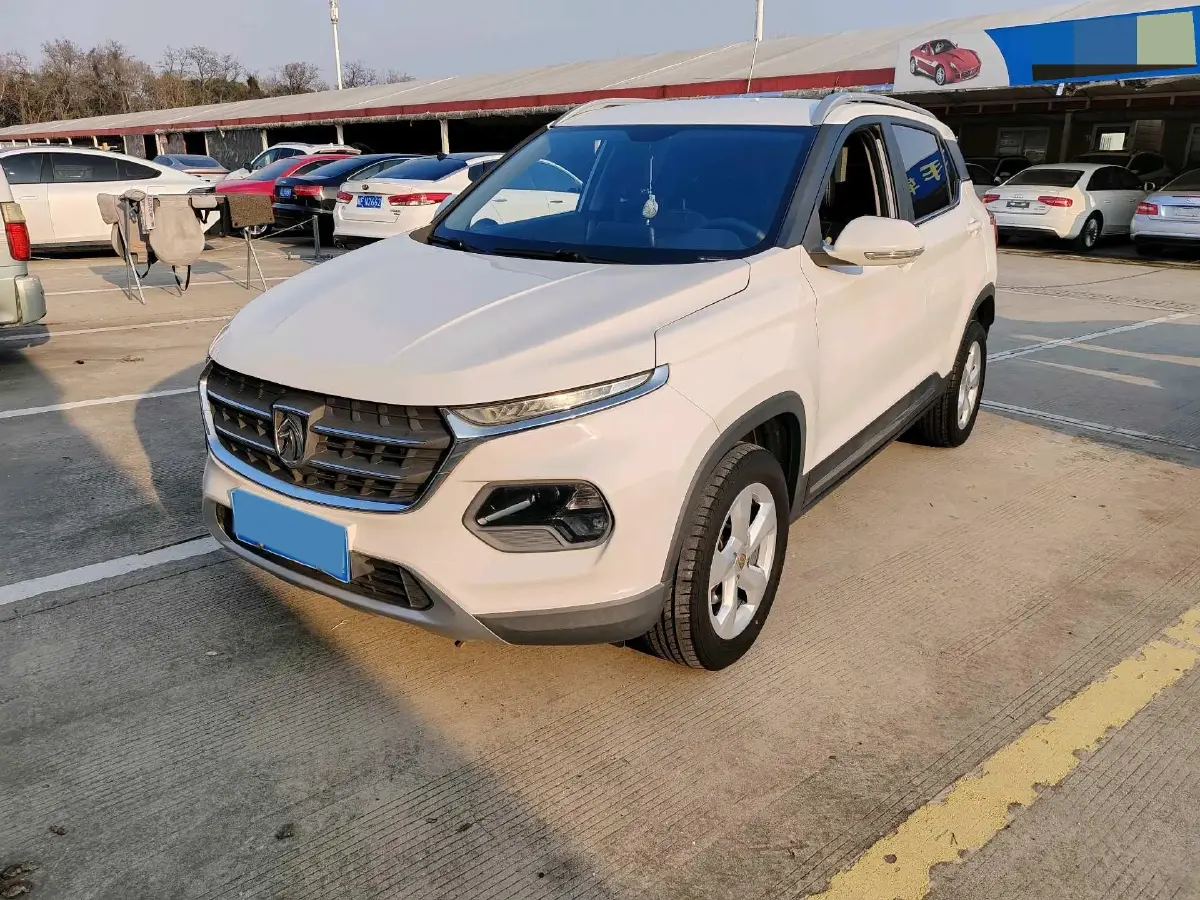2017 BaoJun 310W 1.5L 105HP L4 6MT