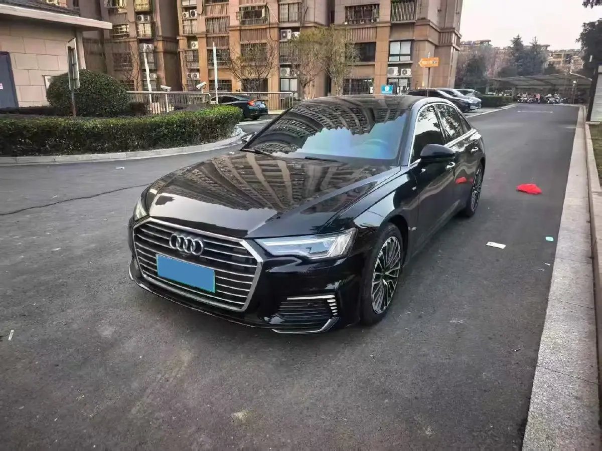 2020 Audi A6L 2.0T 252HP L4 7DCT PHEV 14.1KWH