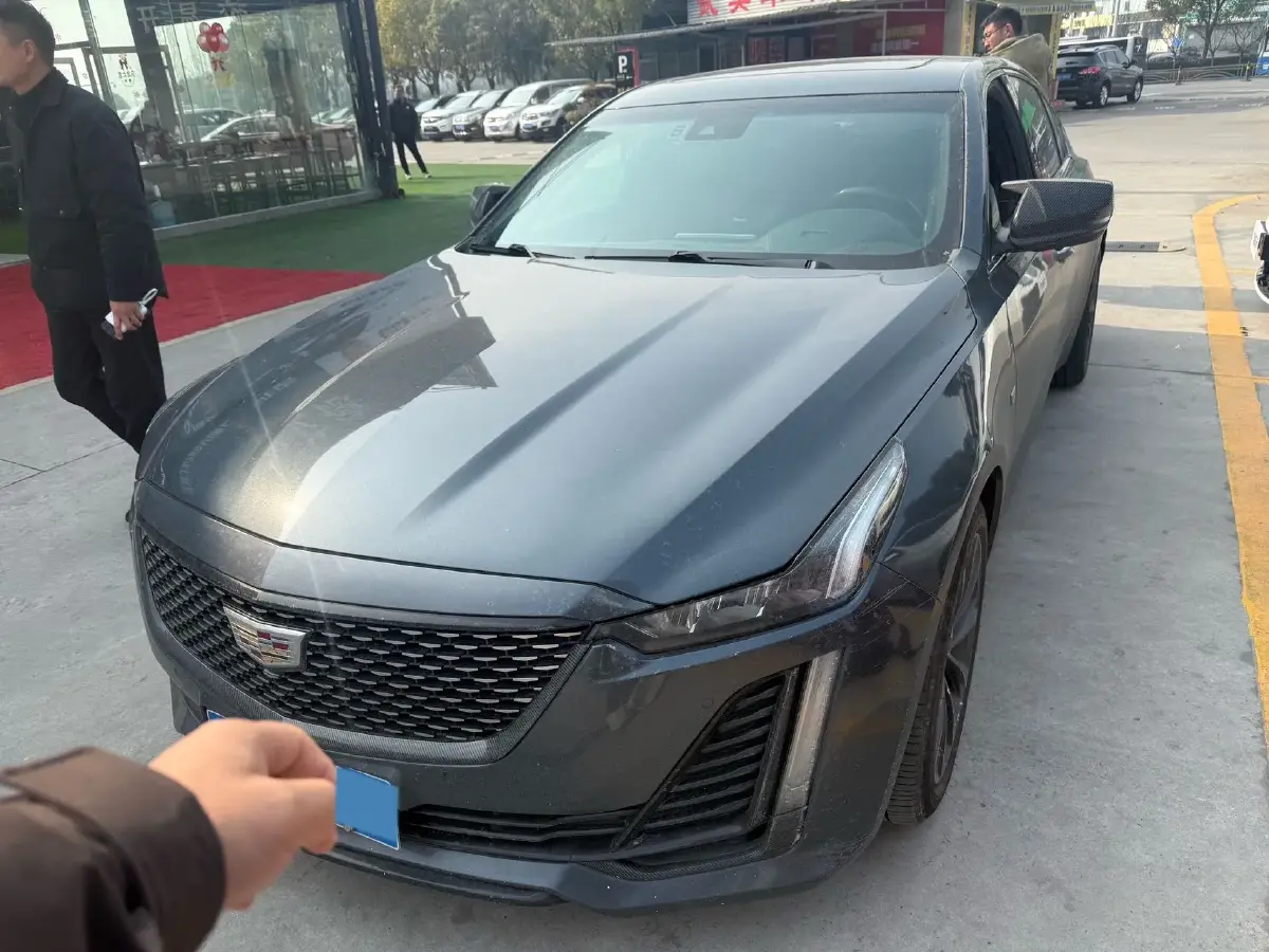 2021 Cadillac CT5 2.0T 237HP L4 10AT