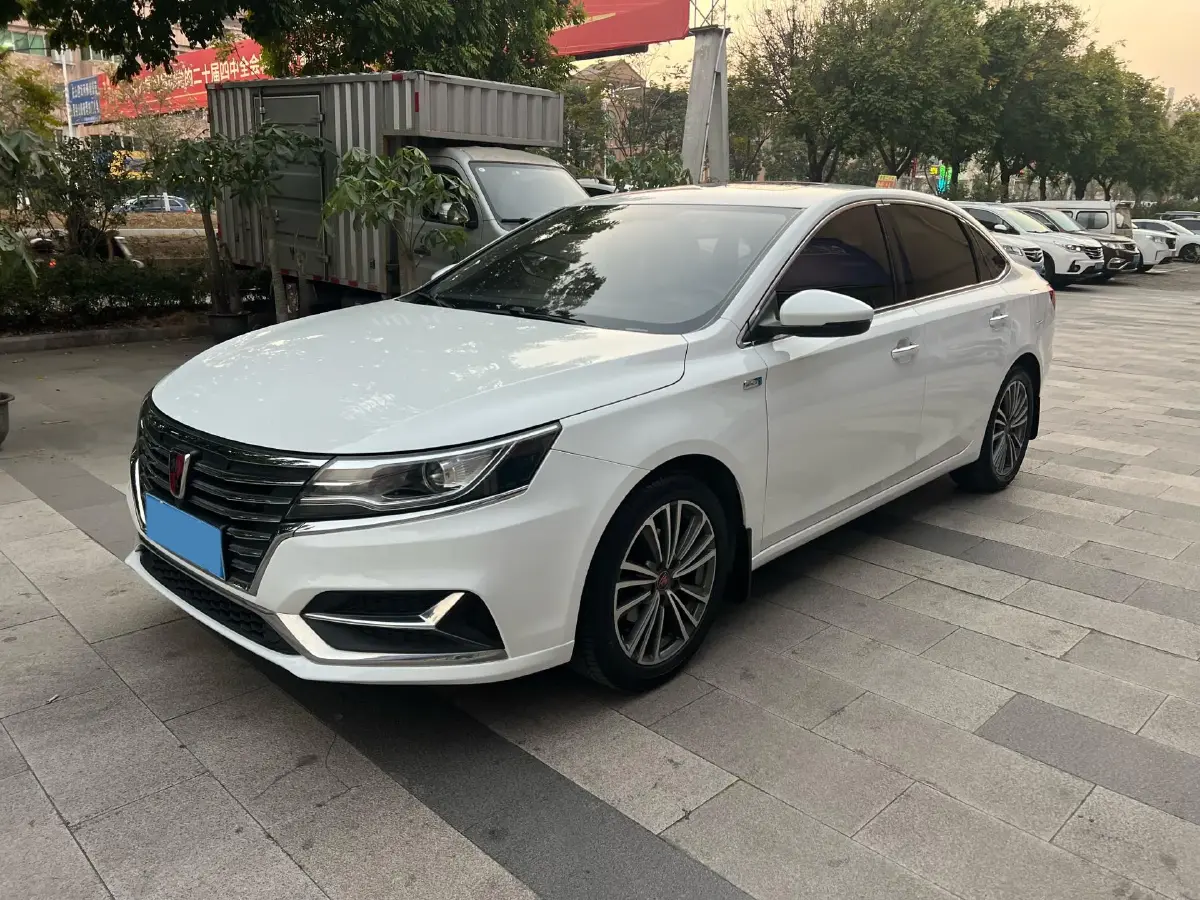 2019 Roewe i6 1.6L 125HP L4 CVT