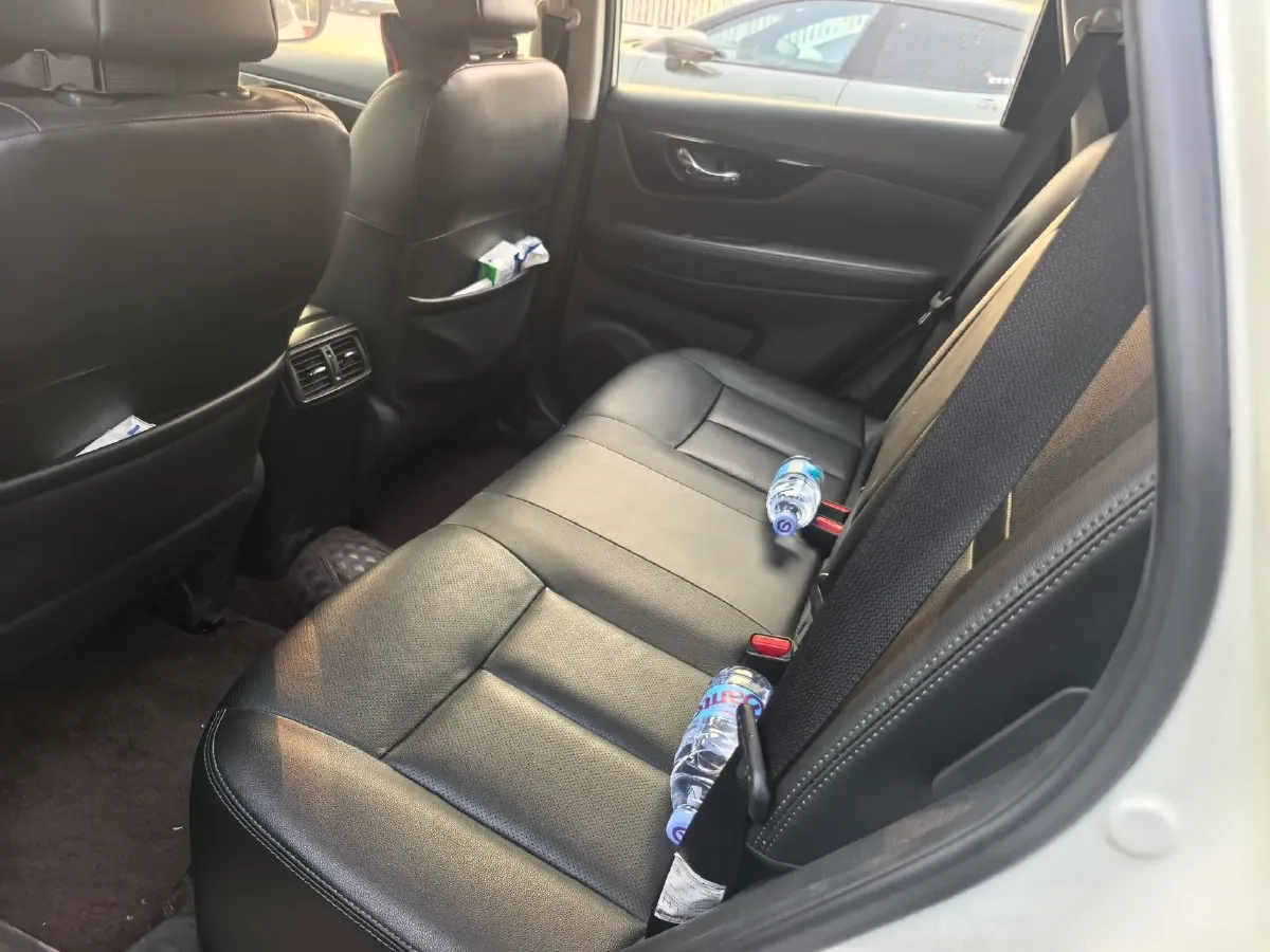 2021 Nissan X-Trail 2.0L 151HP L4 CVT,autocango,china used car exporter,china ev exporter,chinese used car exporter,chinese used ev exporter