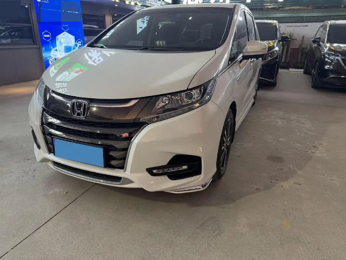 2019 Honda Odyssey 2.0L 146HP L4 E-CVT Hybrid