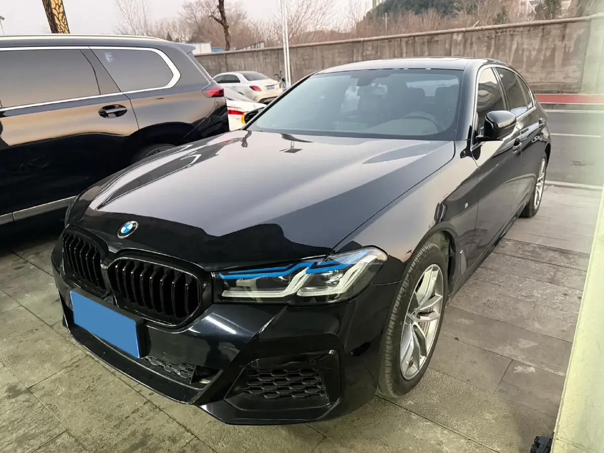 2020 BMW 5 Series 2.0T 184HP L4 8AT