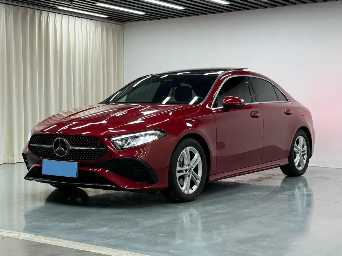 2024 Mercedes-Benz A Class 1.3T 136HP L4 7DCT