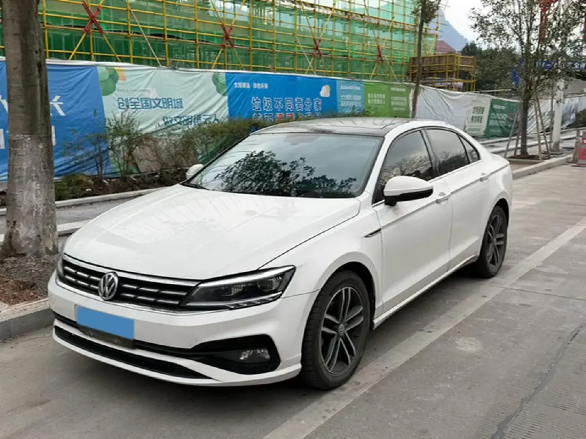 2019 Volkswagen Passat 1.4T 150HP L4 7DCT