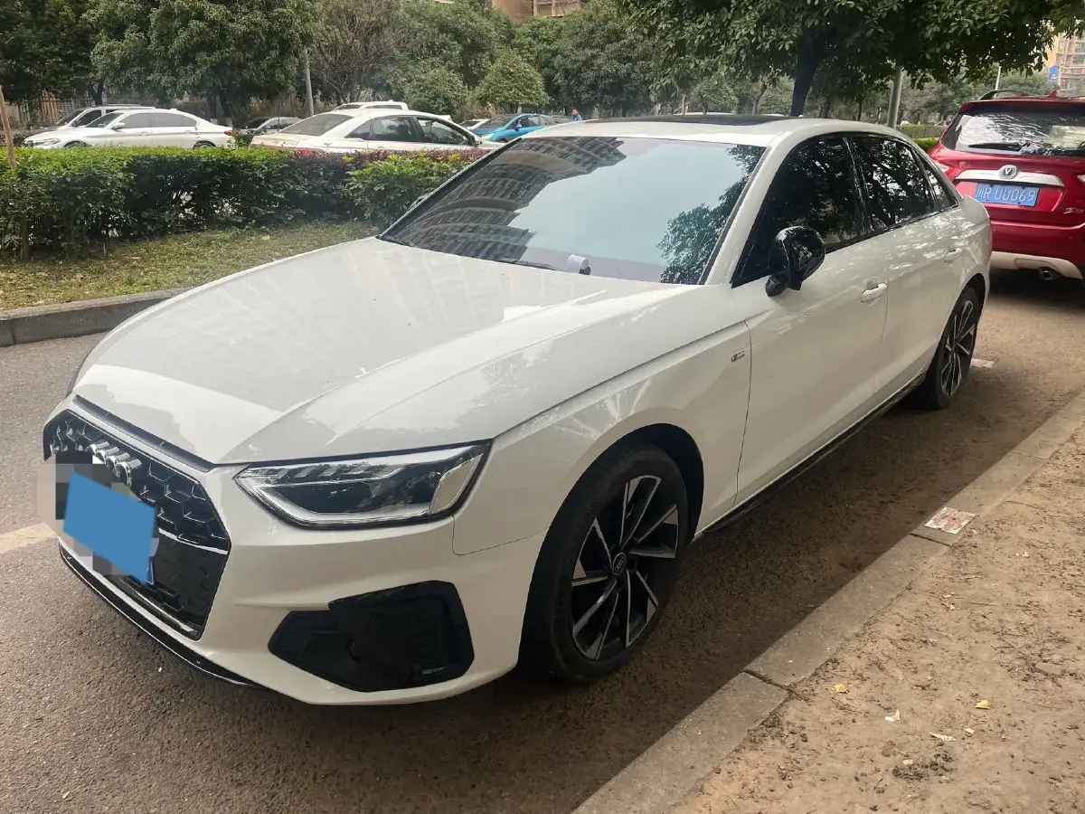 2023 Audi A4L 2.0T 190HP L4 7DCT