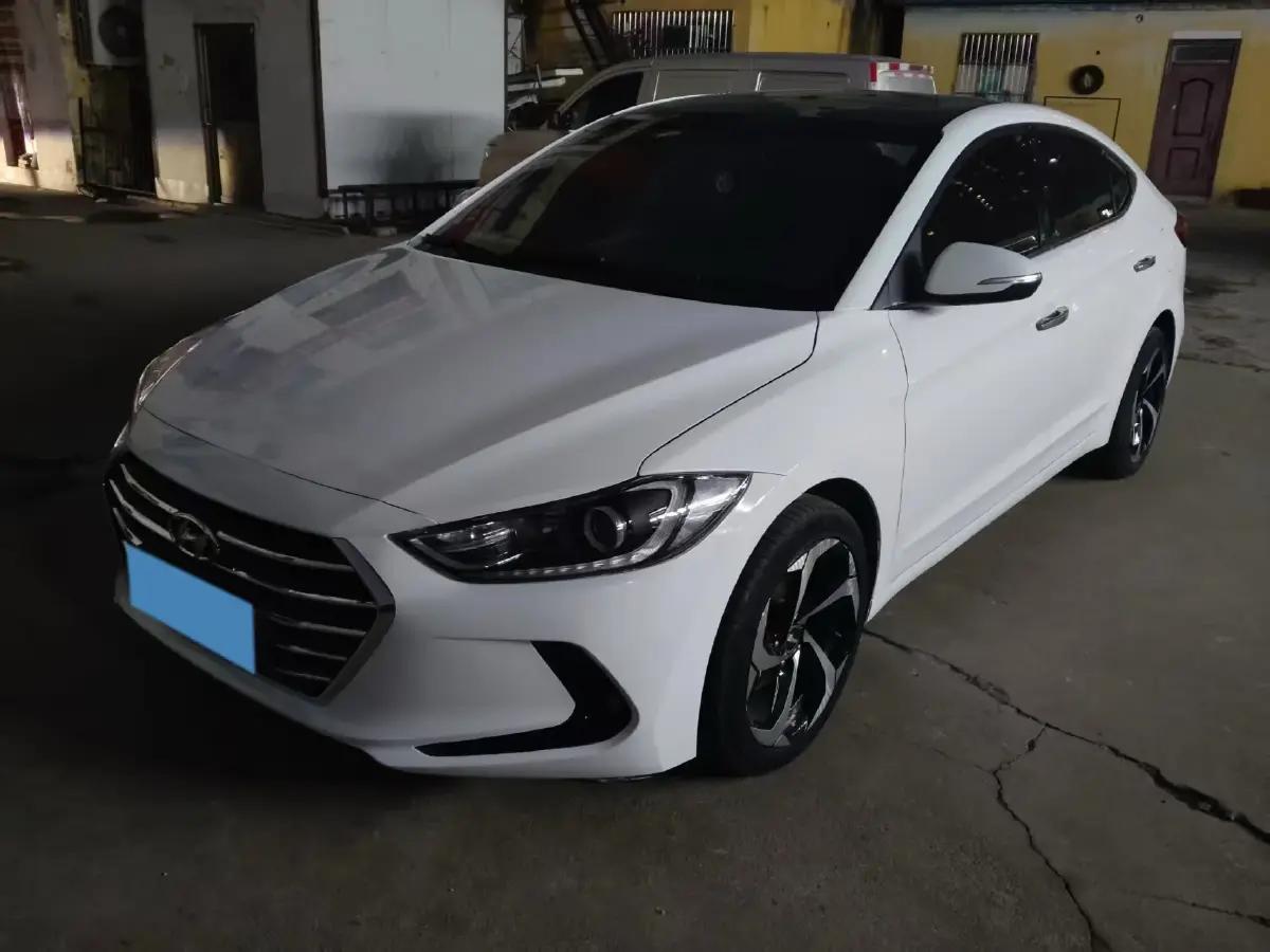 2016 Hyundai Elantra 1.6L 130HP L4 6AT