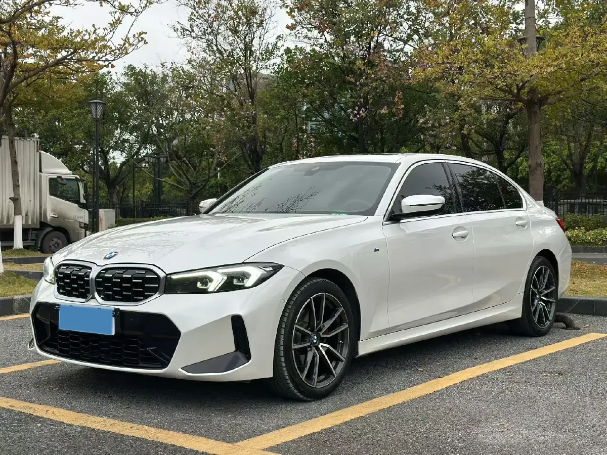 2023 BMW 3 Series 2.0T 184HP L4 8AT