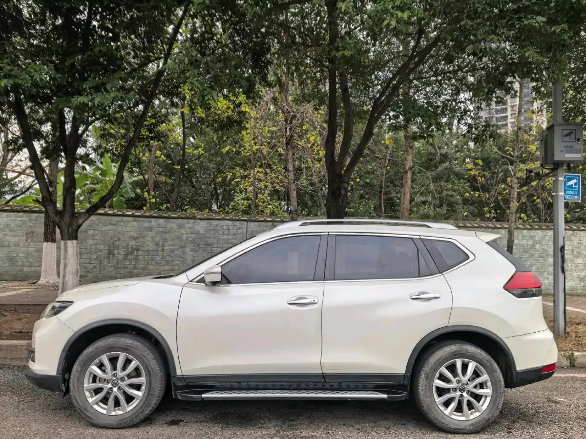 2020 Nissan X-Trail 2.0L 154HP L4 CVT,autocango,china used car exporter,china ev exporter,chinese used car exporter,chinese used ev exporter