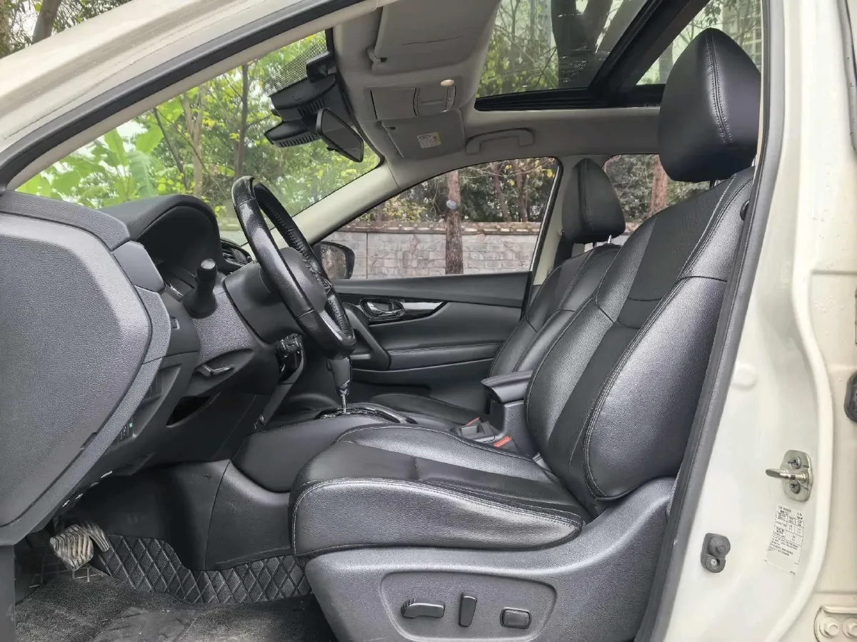 2020 Nissan X-Trail 2.0L 154HP L4 CVT,autocango,china used car exporter,china ev exporter,chinese used car exporter,chinese used ev exporter