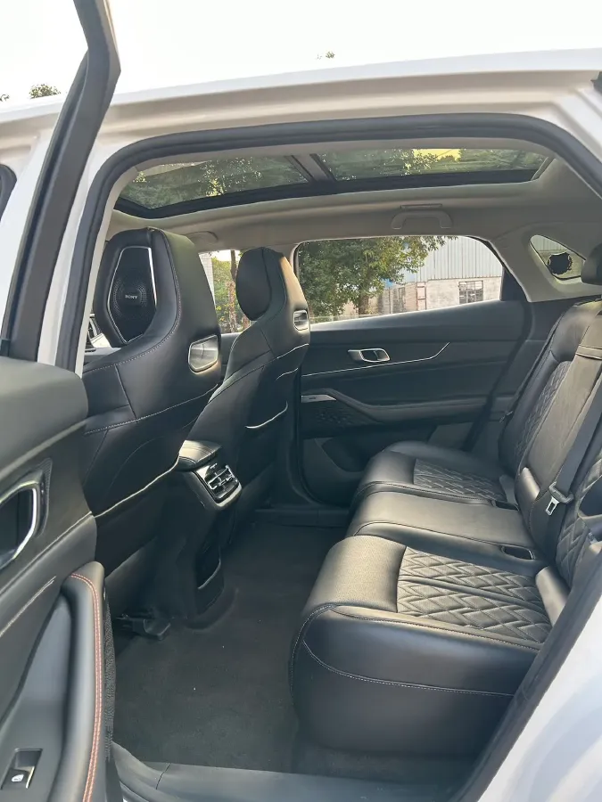 2023 ChangAn UNI-K iDD 1.5T 170HP L4 6TCT PHEV 28.39KWH,autocango,china used car exporter,china ev exporter,chinese used car exporter,chinese used ev exporter