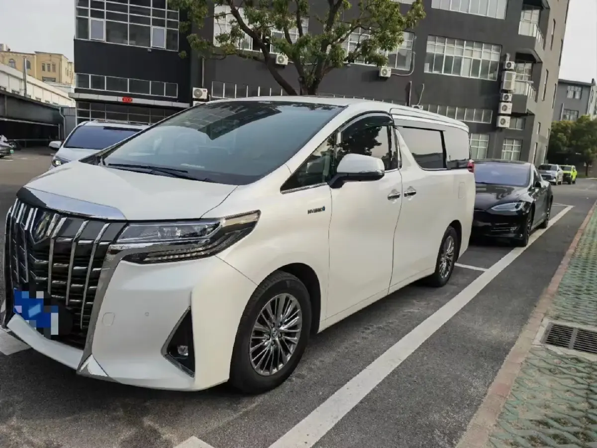 2021 Toyota Alphard 2.5L 117HP L4 E-CVT Hybrid