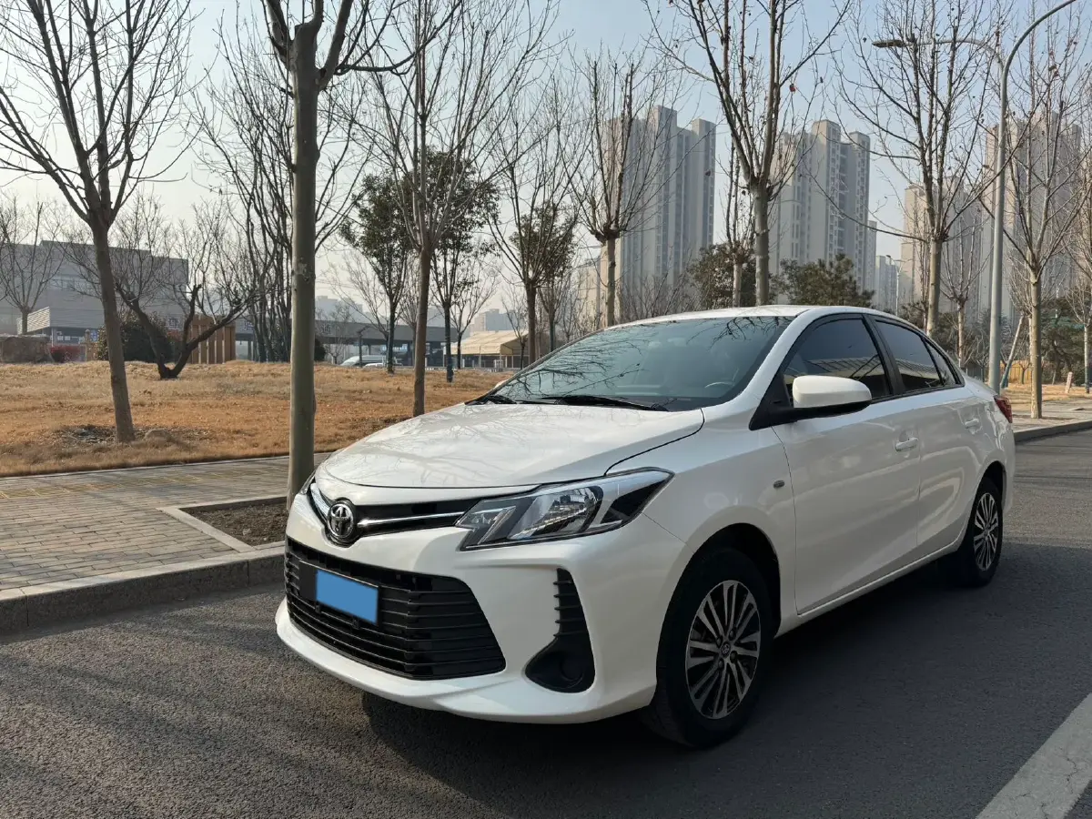2022 Toyota Vios 1.5L 112HP L4 CVT