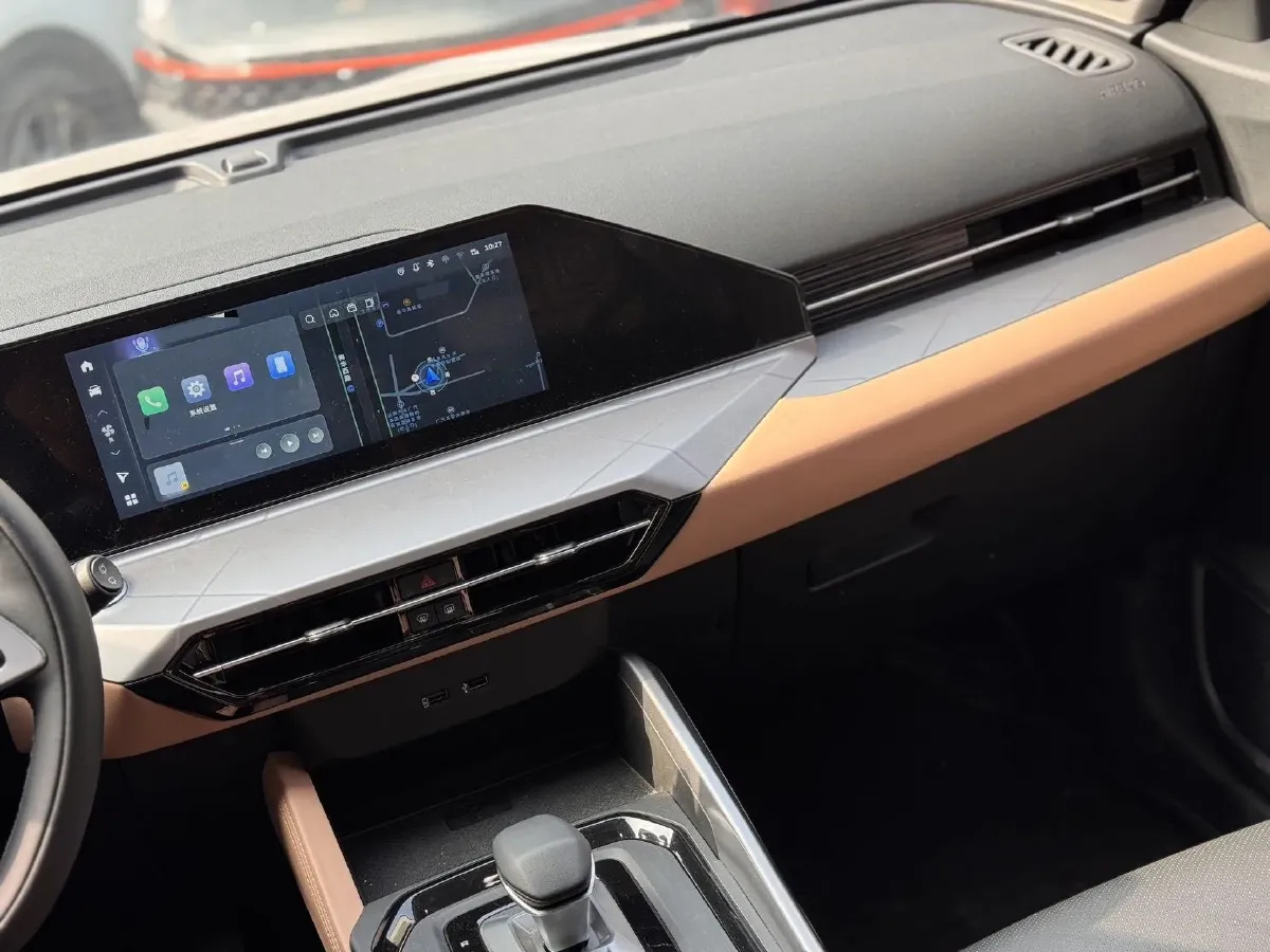 2024 Geely OkavangoPRO 1.5T 181HP L4 7DCT,autocango,china used car exporter,china ev exporter,chinese used car exporter,chinese used ev exporter