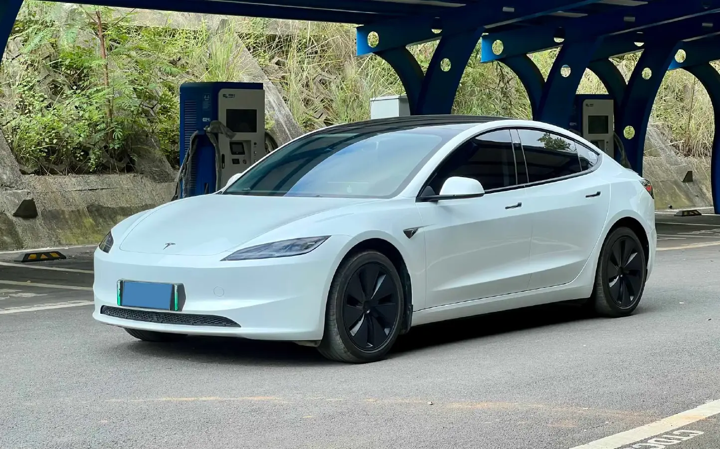 2025 Tesla Model 3 BEV 62.5KWH