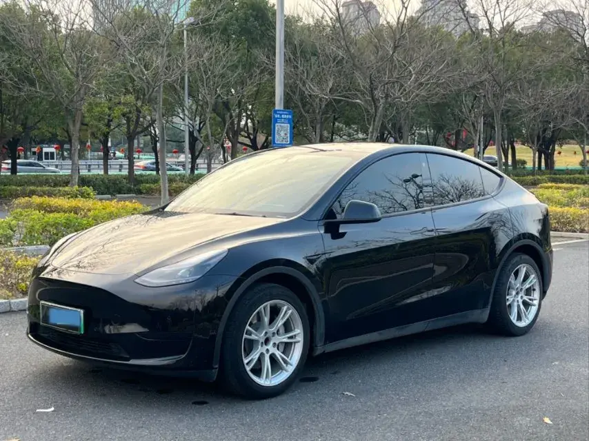 2022 Tesla Model Y BEV 60KWH