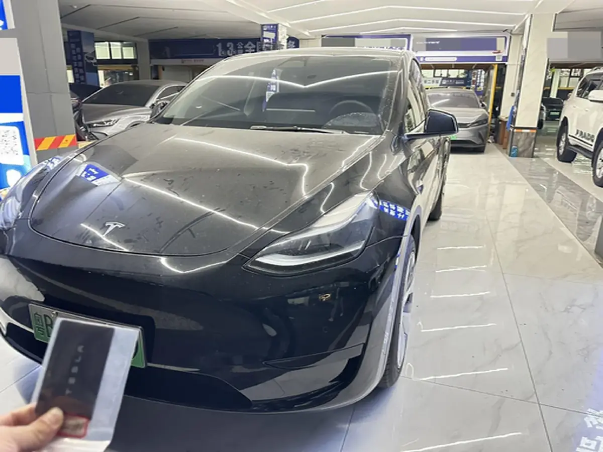 2022 Tesla Model Y BEV 60KWH