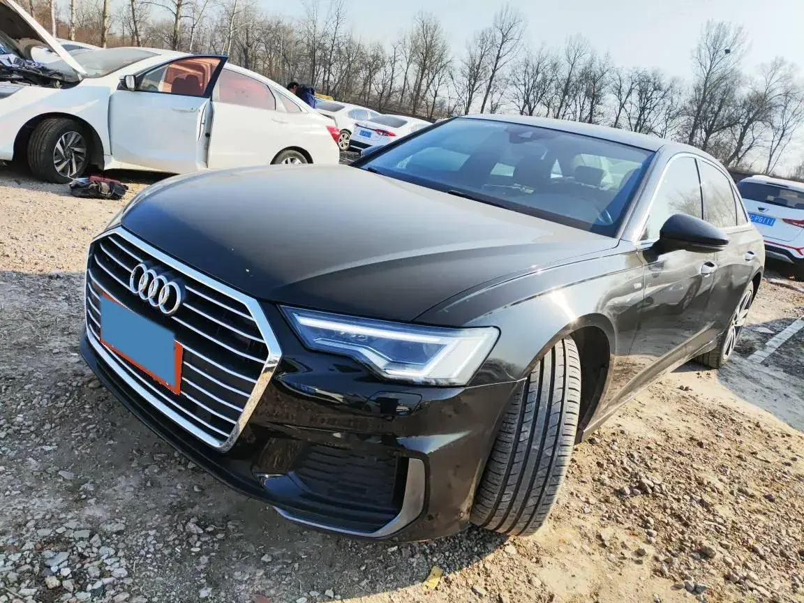 2022 Audi A6L 2.0T 190HP L4 7DCT