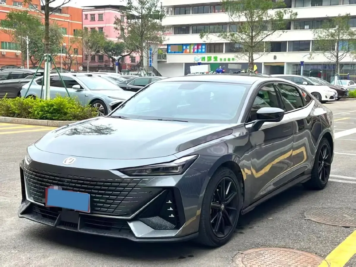 2022 ChangAn UNI-V 1.5T 188HP L4 7DCT