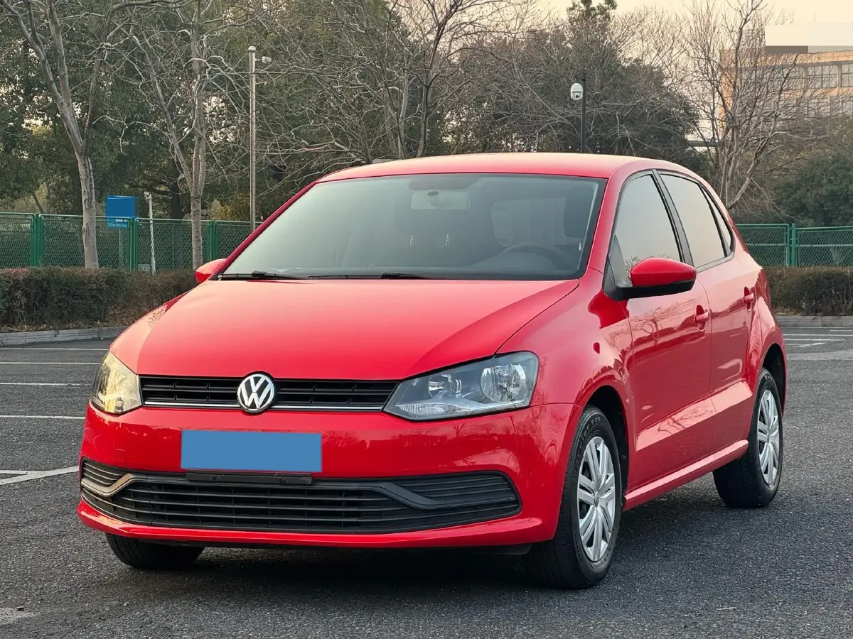 2016 Volkswagen Polo 1.4L 90HP L4 6AT