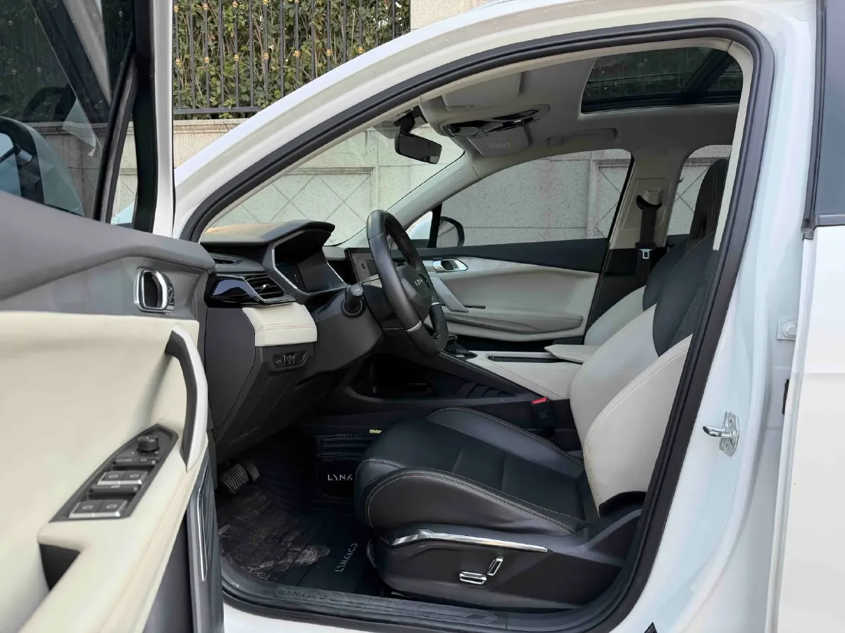 2020 LYNK&CO 06 EM-P 1.5T 177HP L3 7DCT PHEV 11.3KWH,autocango,china used car exporter,china ev exporter,chinese used car exporter,chinese used ev exporter