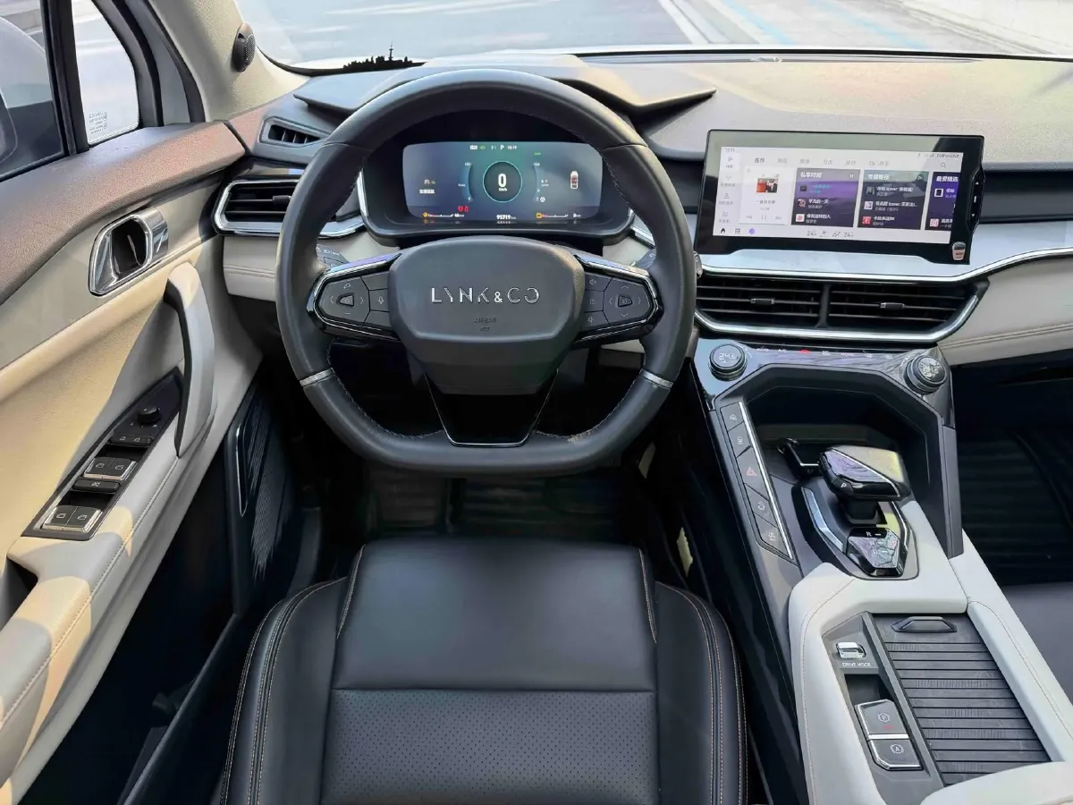 2020 LYNK&CO 06 EM-P 1.5T 177HP L3 7DCT PHEV 11.3KWH,autocango,china used car exporter,china ev exporter,chinese used car exporter,chinese used ev exporter