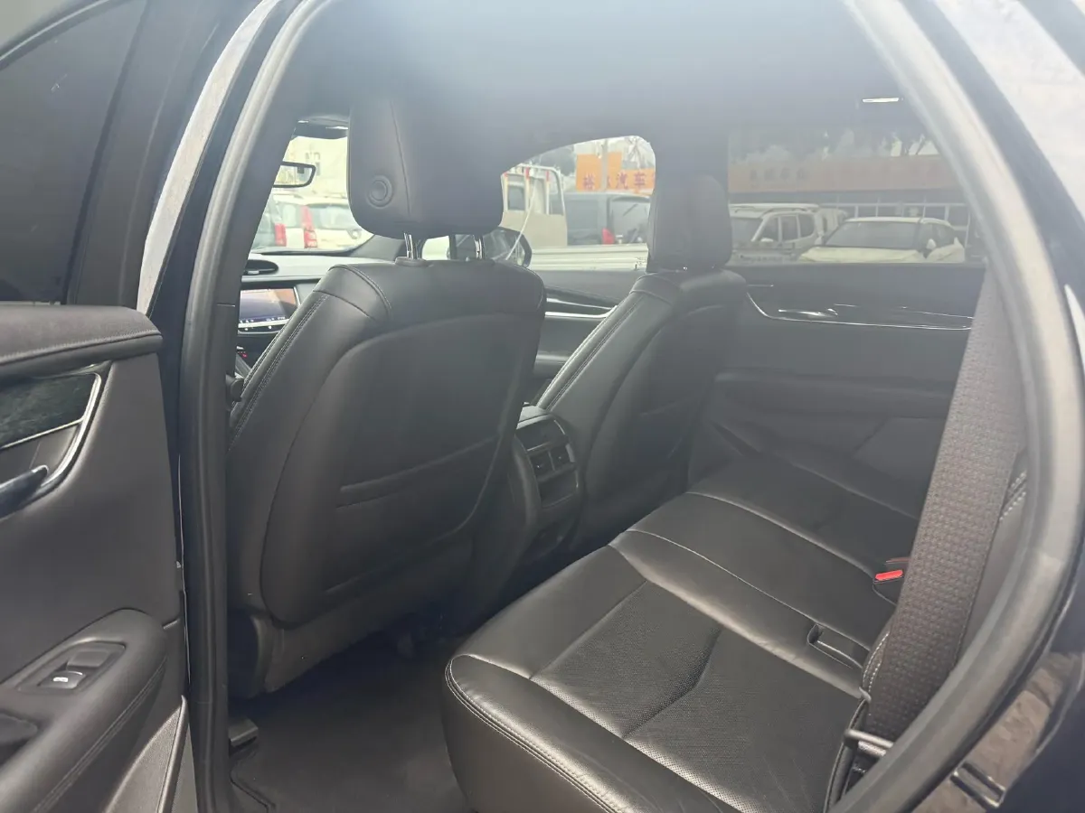 2020 Cadillac XT5 2.0T 237HP L4 9AT,autocango,china used car exporter,china ev exporter,chinese used car exporter,chinese used ev exporter