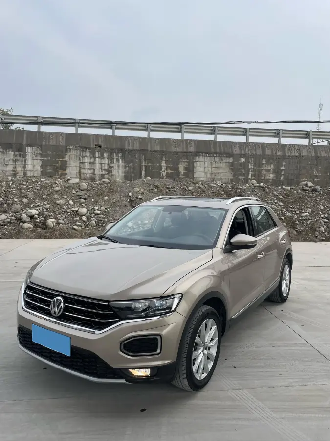 2020 Volkswagen T-Roc 1.4T 150HP L4 7DCT