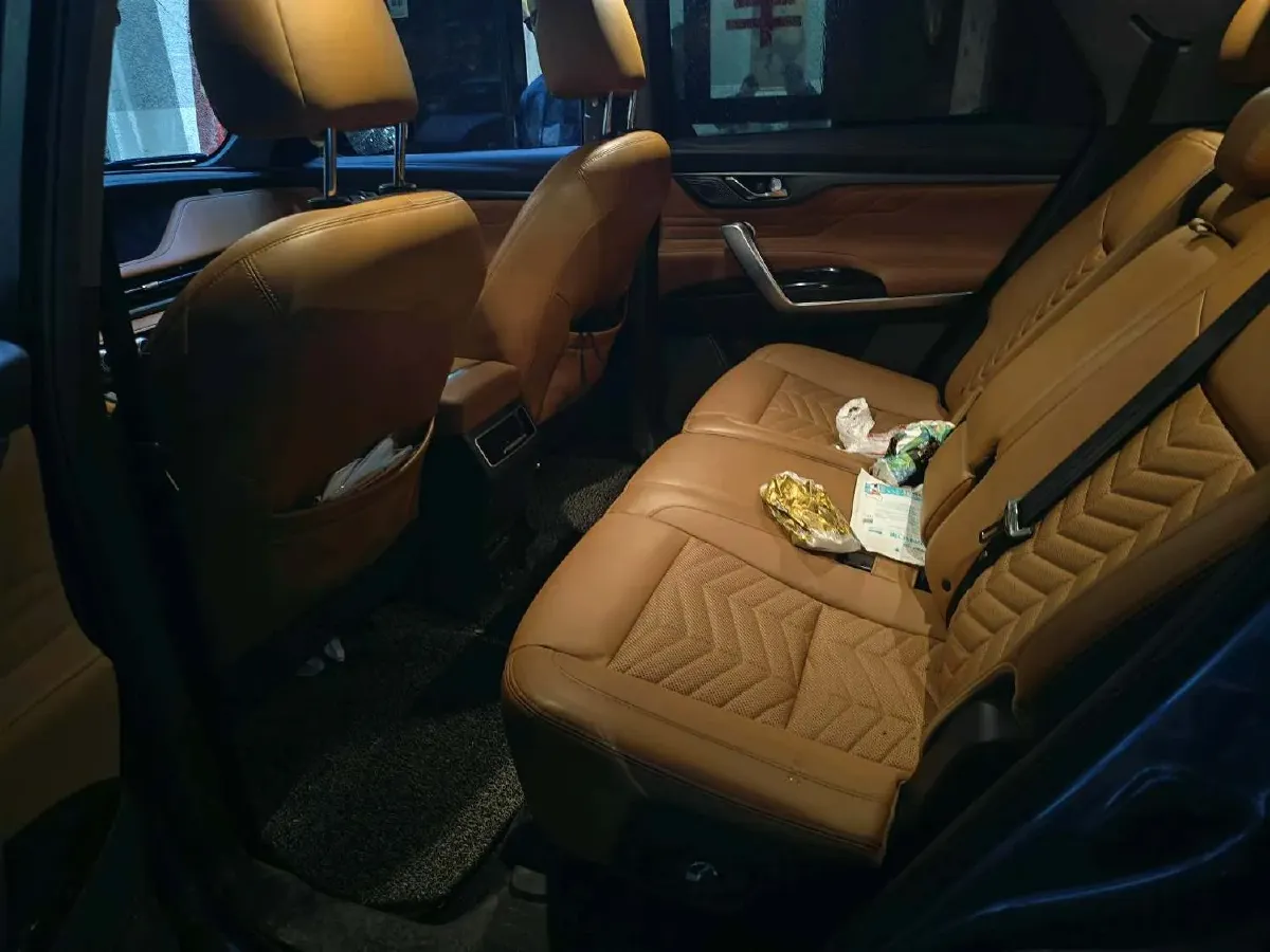 2023 ChangAn CS95 2.0T 233HP L4 8AT,autocango,china used car exporter,china ev exporter,chinese used car exporter,chinese used ev exporter