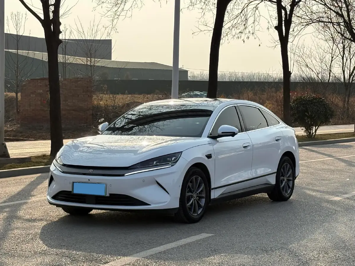 2025 BYD QinL BEV