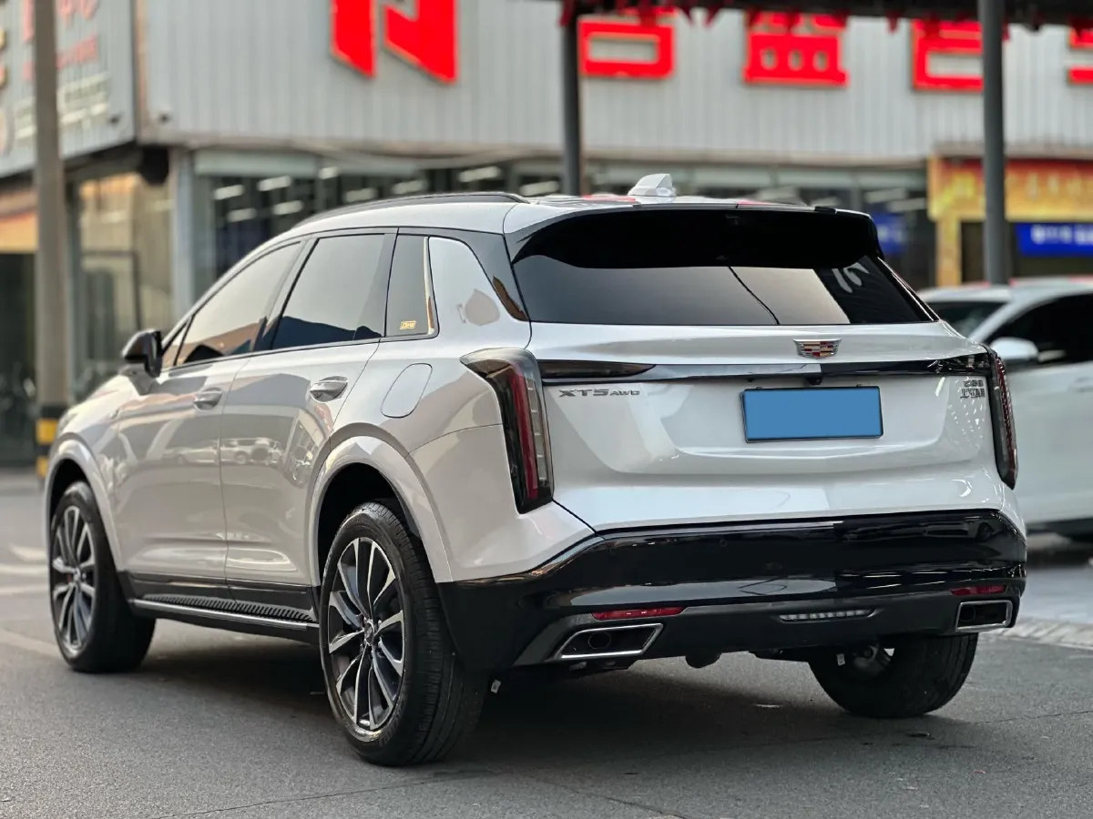 2025 Cadillac XT5 2.0T 237HP L4 9AT,autocango,china used car exporter,china ev exporter,chinese used car exporter,chinese used ev exporter