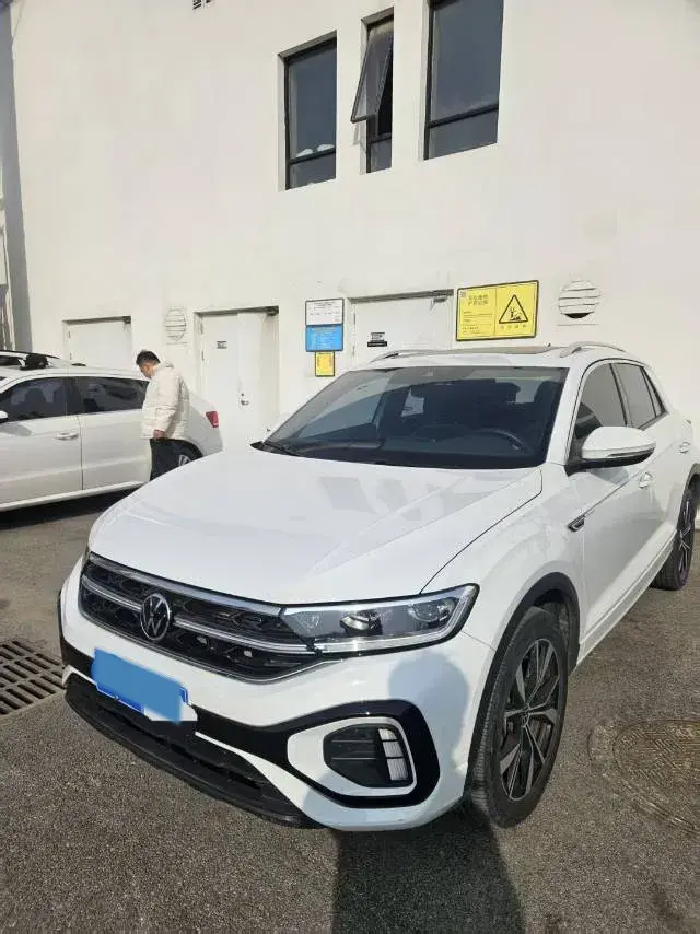 2023 Volkswagen T-Roc 1.5T 160HP L4 7DCT