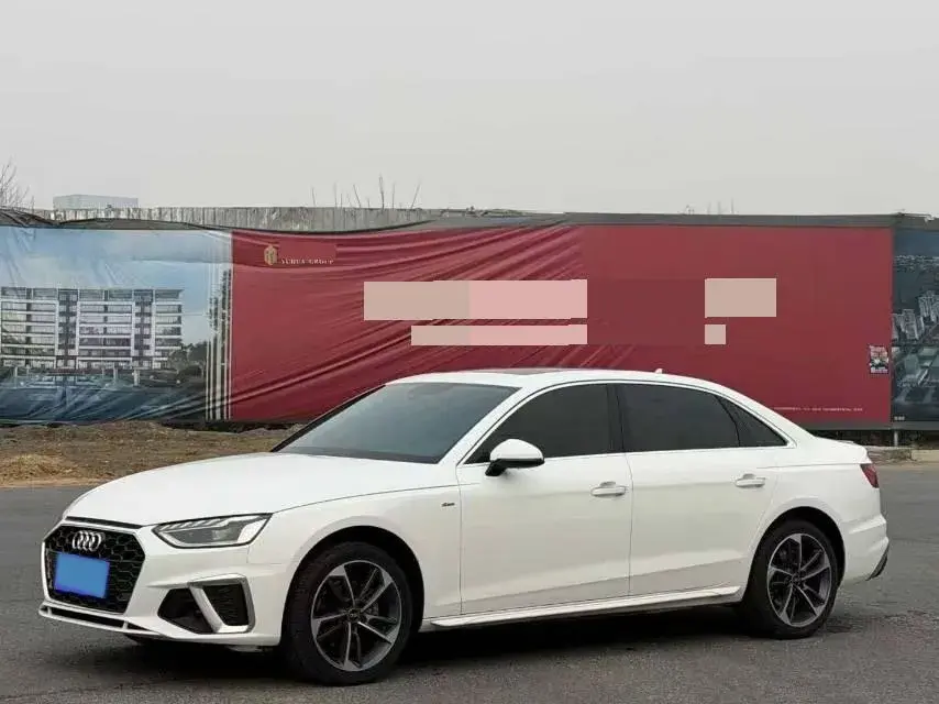 2022 Audi A4L 2.0T 190HP L4 7DCT