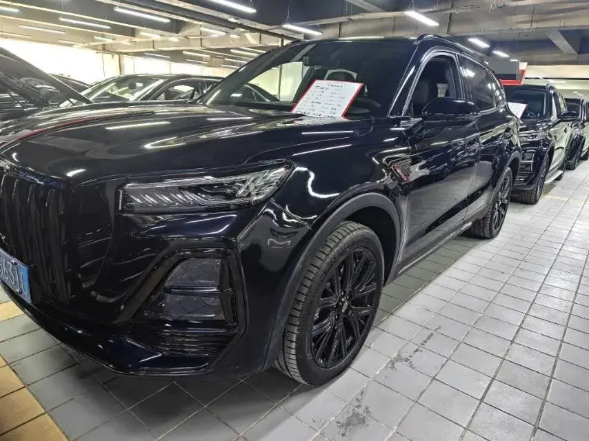 2025 HongQi HS5 2.0T 252HP L4 8AT