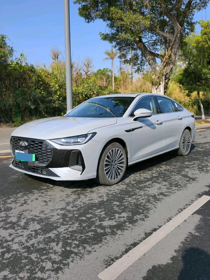 2025 Fulwin FulwinA8L 1.5T 156HP L4 1DHT PHEV 18.67KWH,autocango,china used car exporter,china ev exporter,chinese used car exporter,chinese used ev exporter