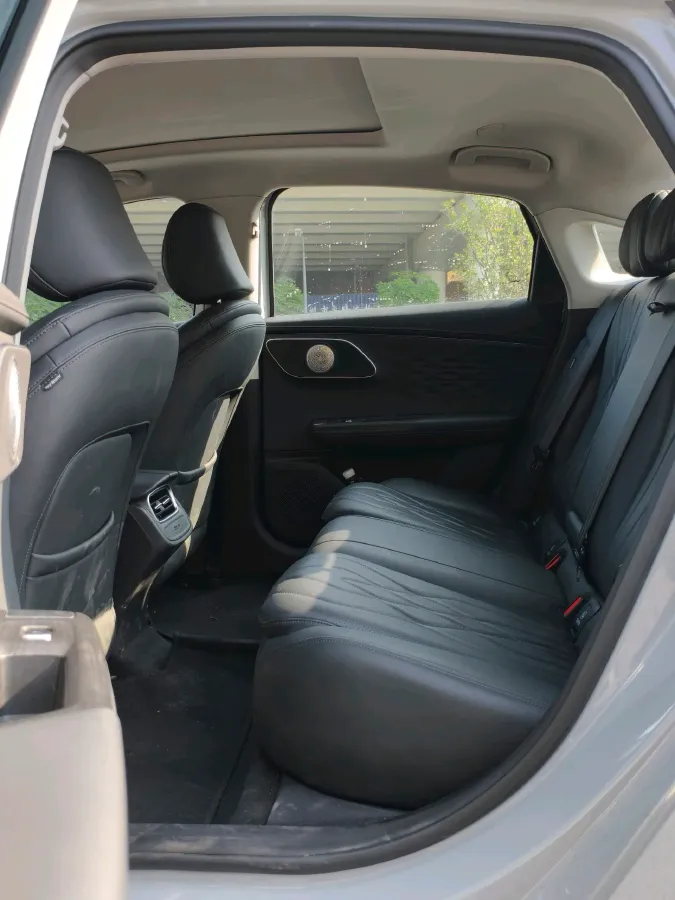 2025 Fulwin FulwinA8L 1.5T 156HP L4 1DHT PHEV 18.67KWH,autocango,china used car exporter,china ev exporter,chinese used car exporter,chinese used ev exporter