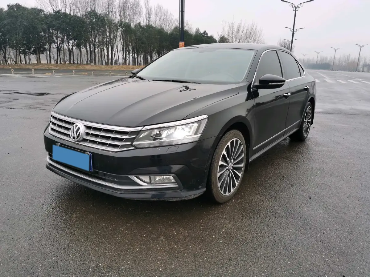 2017 Volkswagen Passat 1.8T 180HP L4 7DCT
