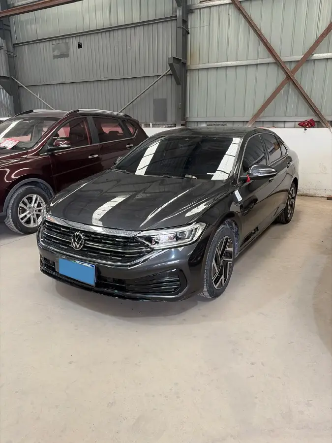 2023 Volkswagen Sagitar 1.5T 160HP L4 7DCT