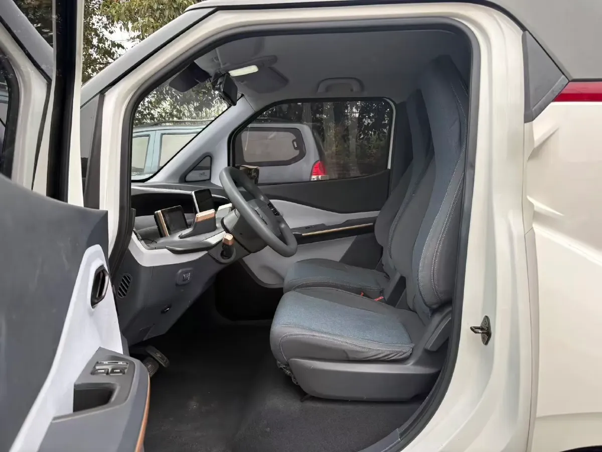 2020 BaoJun E200 BEV 28KWH,autocango,china used car exporter,china ev exporter,chinese used car exporter,chinese used ev exporter