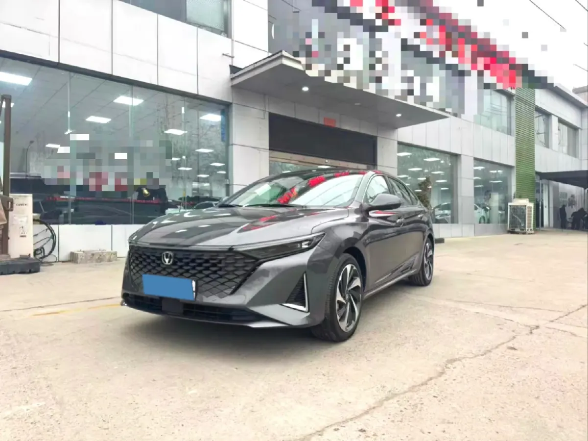 2023 ChangAn Raeton Plus 1.5T 188HP L4 7DCT,autocango,china used car exporter,china ev exporter,chinese used car exporter,chinese used ev exporter