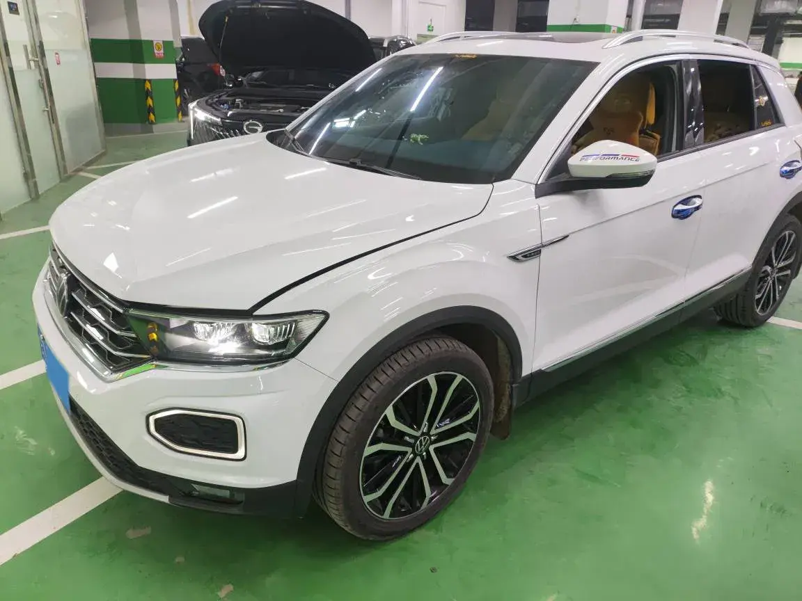 2021 Volkswagen T-Roc 1.4T 150HP L4 7DCT