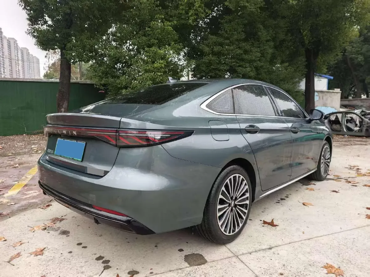 2025 Fulwin FulwinA8L 1.5T 156HP L4 1DHT PHEV 18.67KWH,autocango,china used car exporter,china ev exporter,chinese used car exporter,chinese used ev exporter